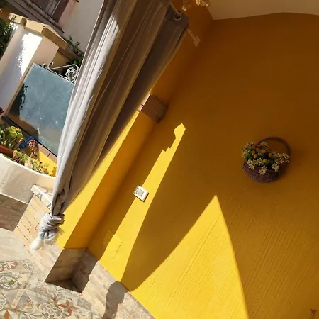 Manuela Вилласимиус