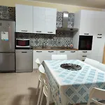 بيت للعطل Manuela *